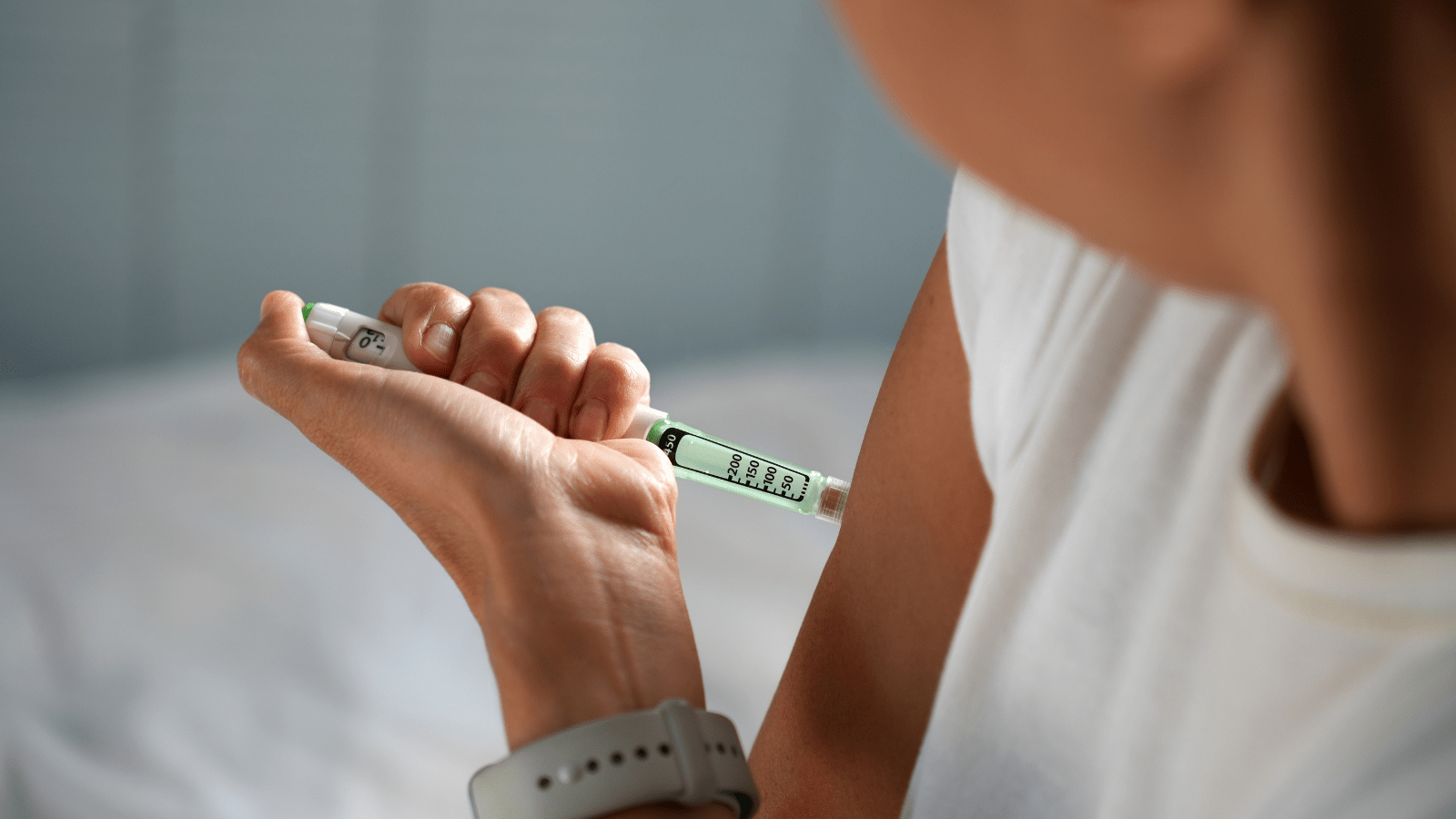 7 Tips to Conquer Needle Fear: A Self-Injection Guide - Suthe Dermal