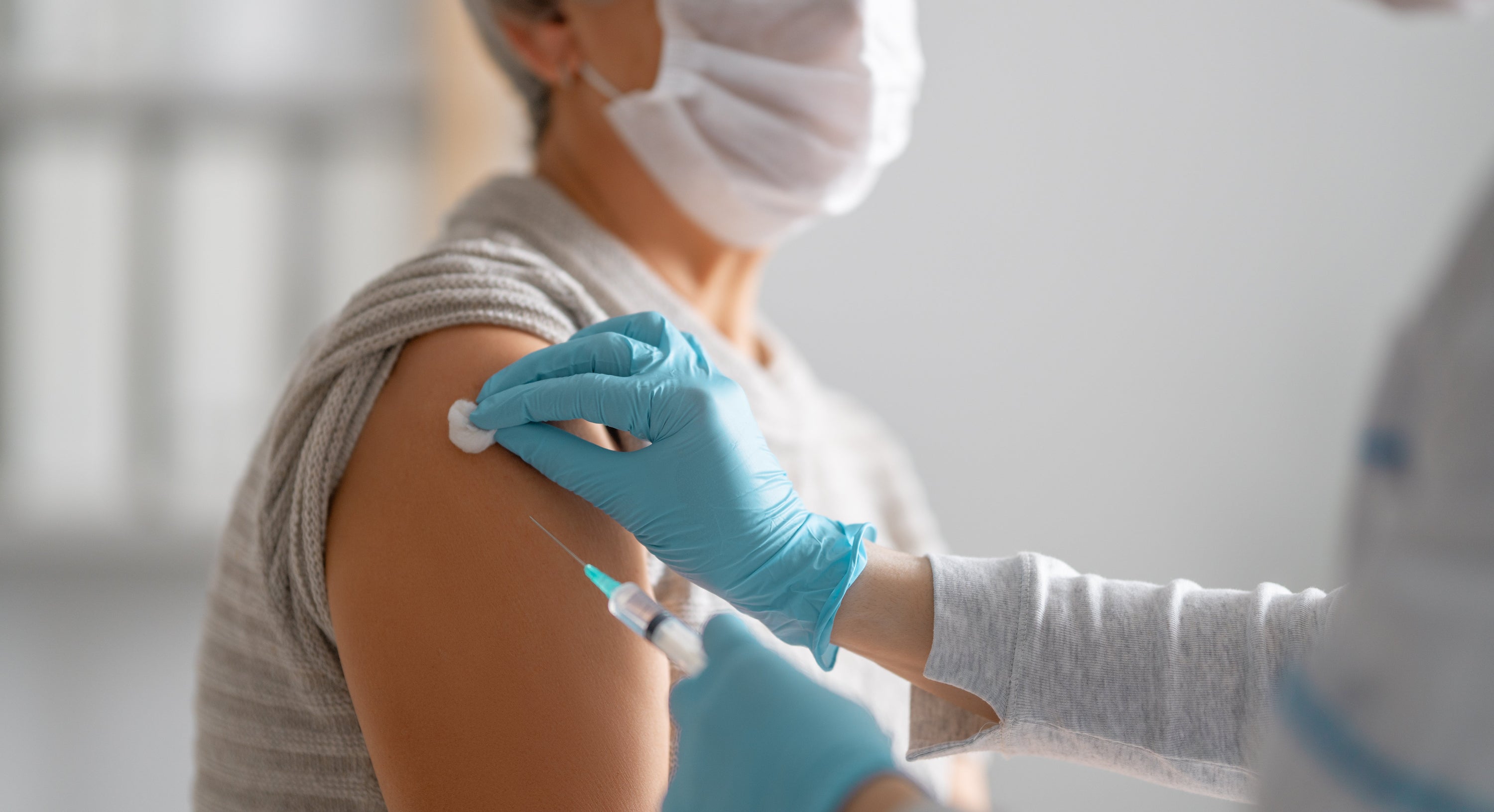 Is It Normal to Be Afraid of Needles? Understanding Needle Phobia - Suthe Dermal