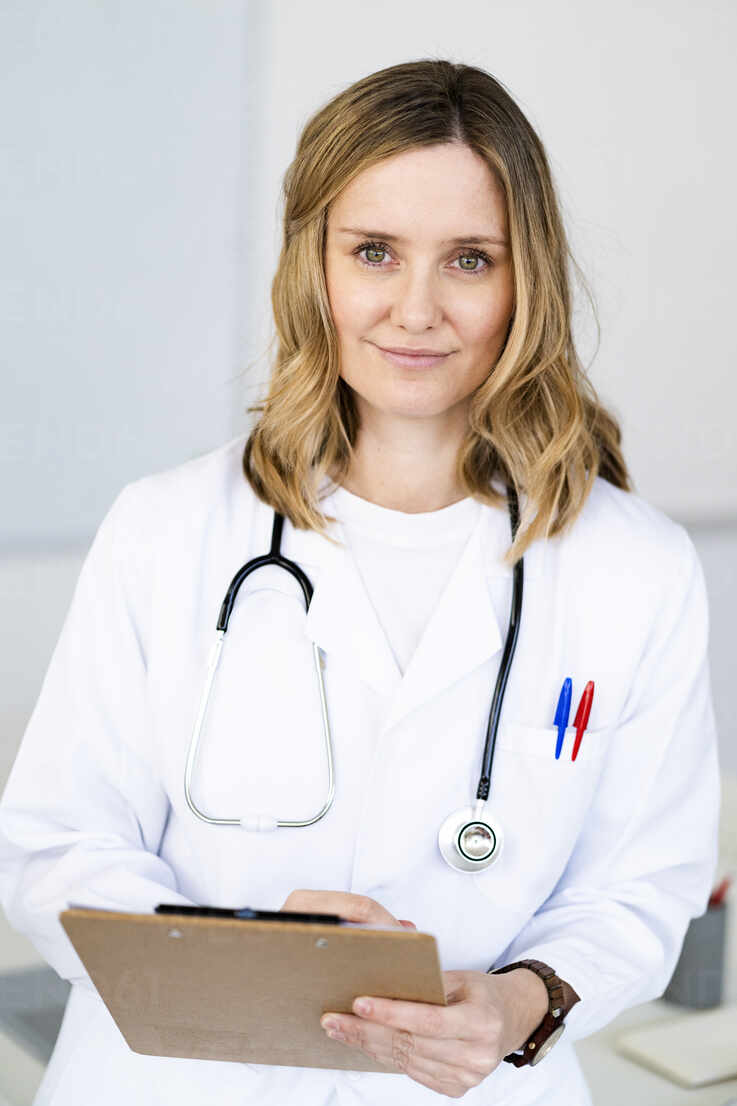 Dr. Sarah Johnson, Endocrinologist