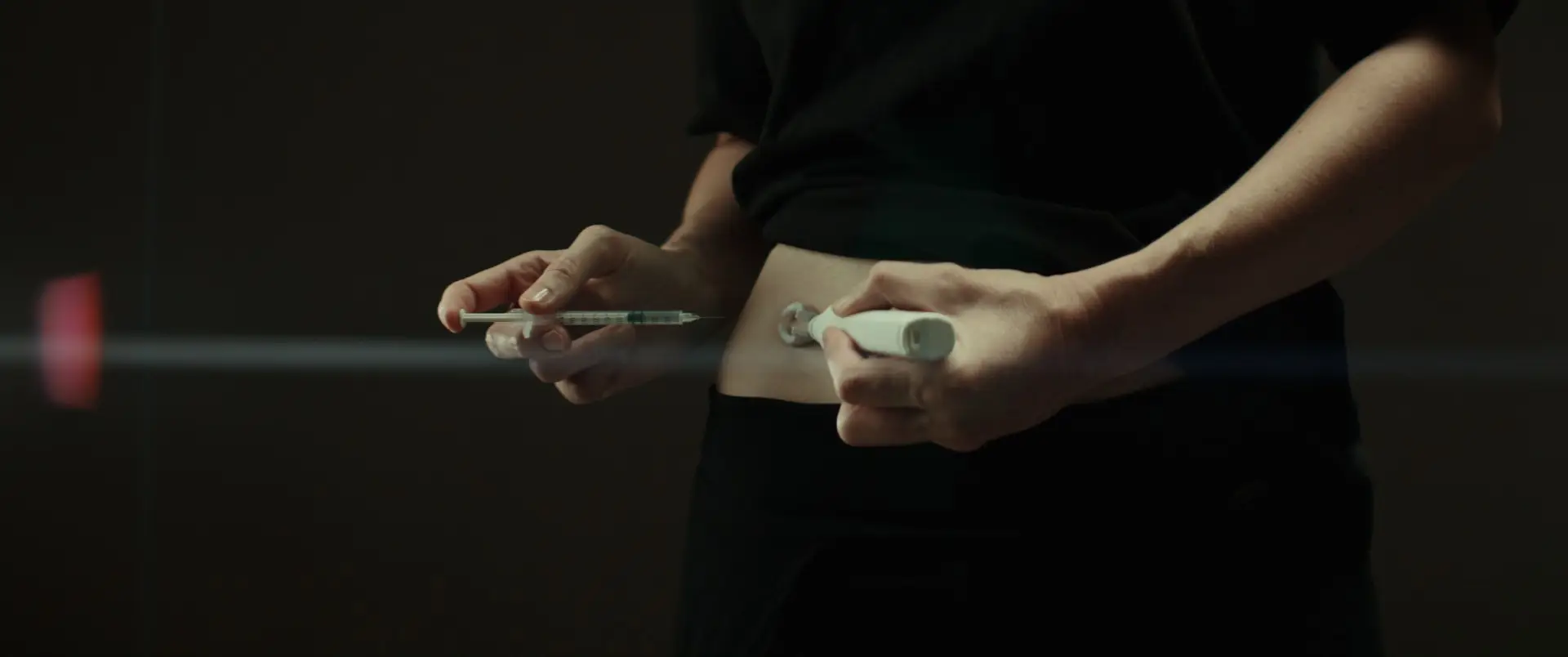 Digivibe needle pain relief device demonstration for comfortable injections